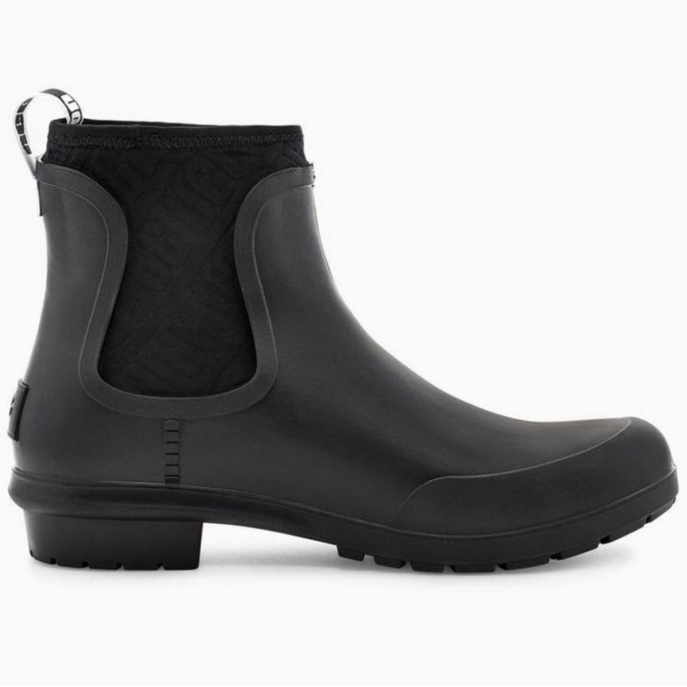 NEW UGG CHEVONNE BLACK